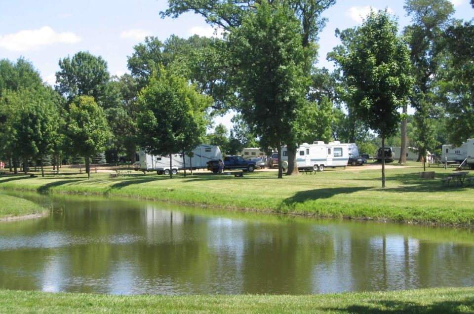 Norwood Young America: Baylor Regional Park Campground