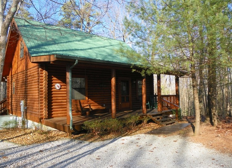 Pet Friendly Cabin in Jamestown, TN Laurel Fork Rustic Retreat Pet